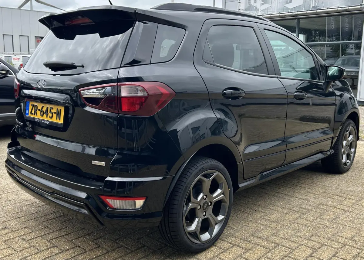 1.0 EcoBoost ST-Line Black 125PK | ZEER NETTE STAAT | BOMVOL | NIEUWE D-RIEM + BEURT | Achteruitrijcamera | Stoelverwarming | Stuurverwarming | Voorruitverwarming | Navigatie | Apple Carplay