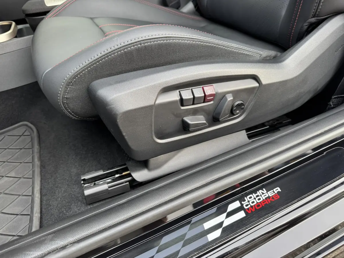 Mini 2.0 JCW John Works XL 231pk Adaptive cruise Climate Cruise Pano 360 camera Carplay Stoel-/stuurverwarming