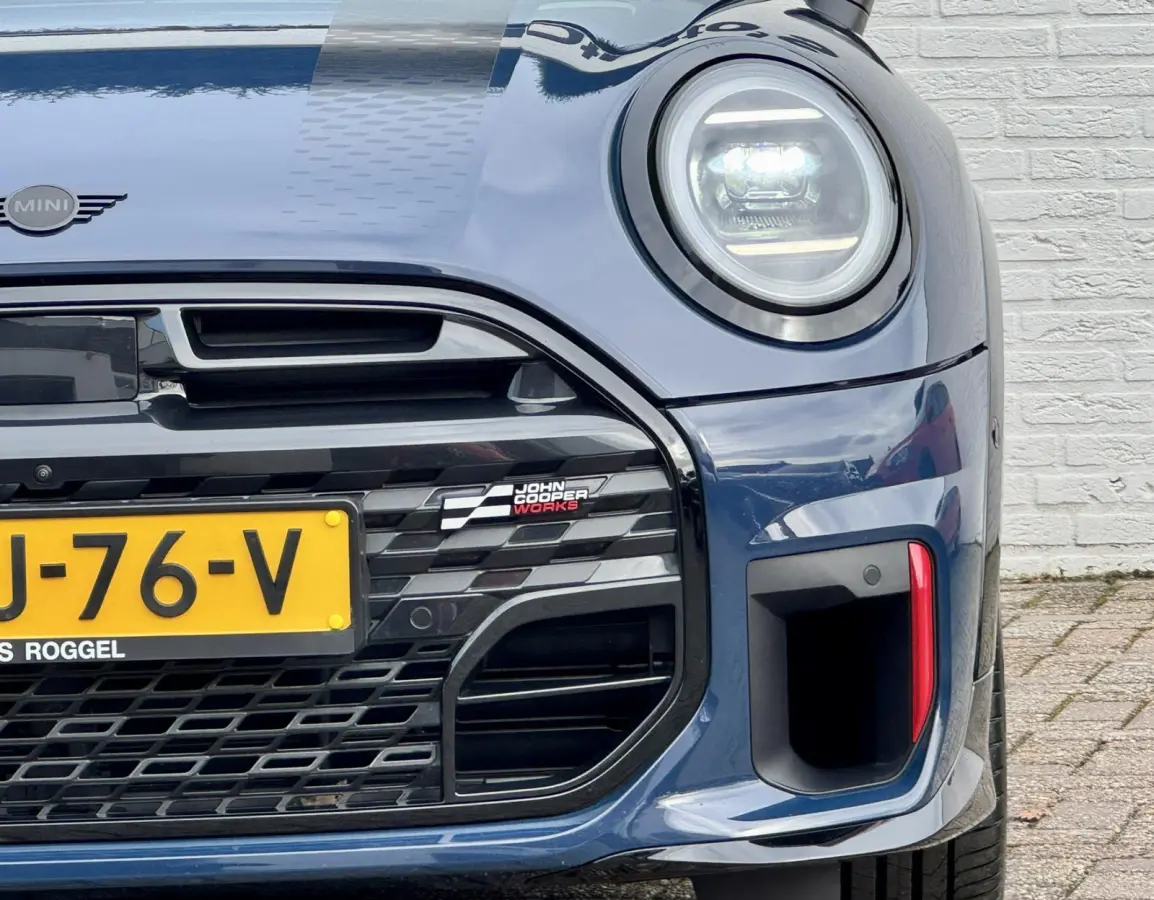 Mini 2.0 JCW John Works XL 231pk Adaptive cruise Climate Cruise Pano 360 camera Carplay Stoel-/stuurverwarming