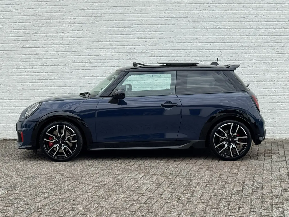 Mini 2.0 JCW John Works XL 231pk Adaptive cruise Climate Cruise Pano 360 camera Carplay Stoel-/stuurverwarming