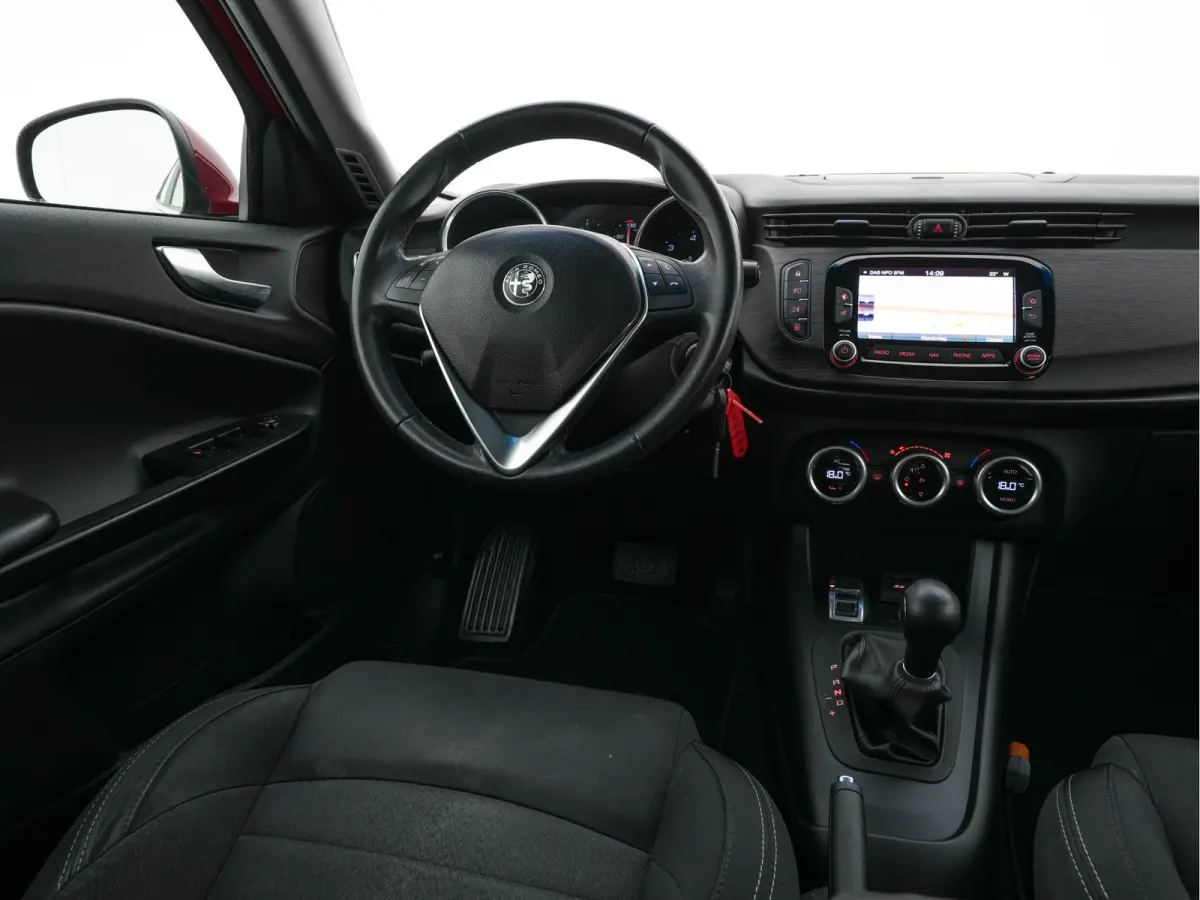 1.6 JTDm Super Aut. *NAVI-FULLMAP | SPORTSEATS | SHIFTPADDLES | ECC | PDC | CRUISE | 18''ALU*