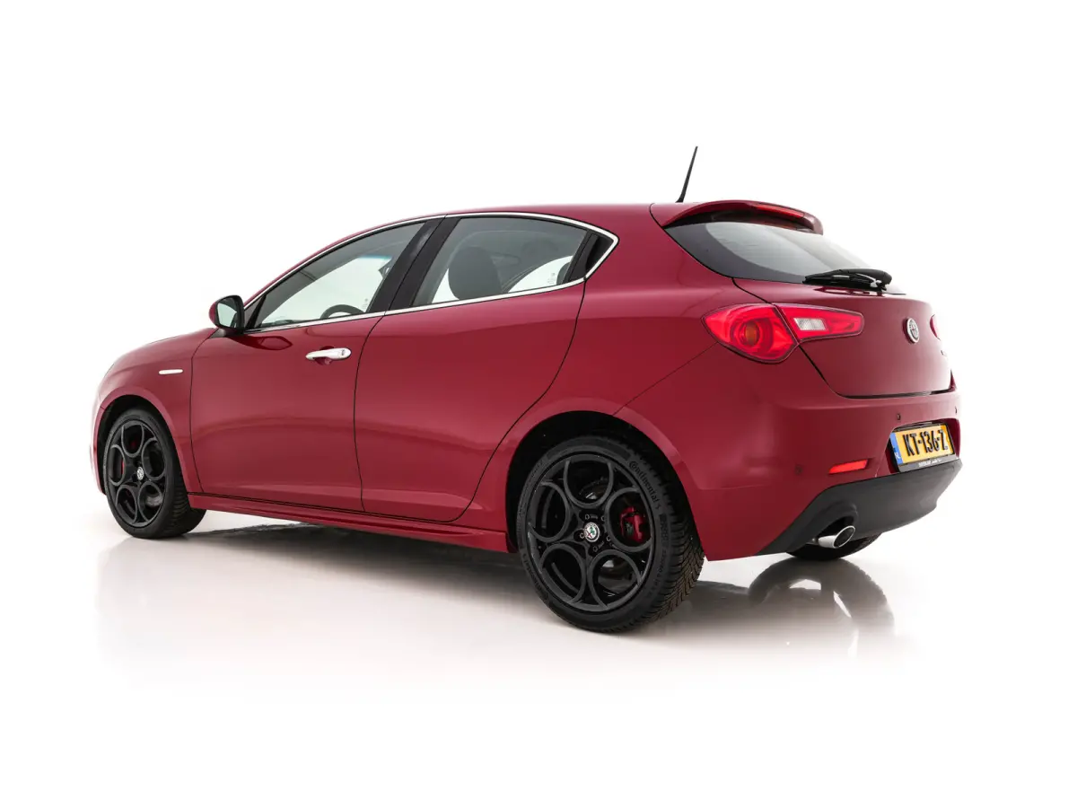 1.6 JTDm Super Aut. *NAVI-FULLMAP | SPORTSEATS | SHIFTPADDLES | ECC | PDC | CRUISE | 18''ALU*