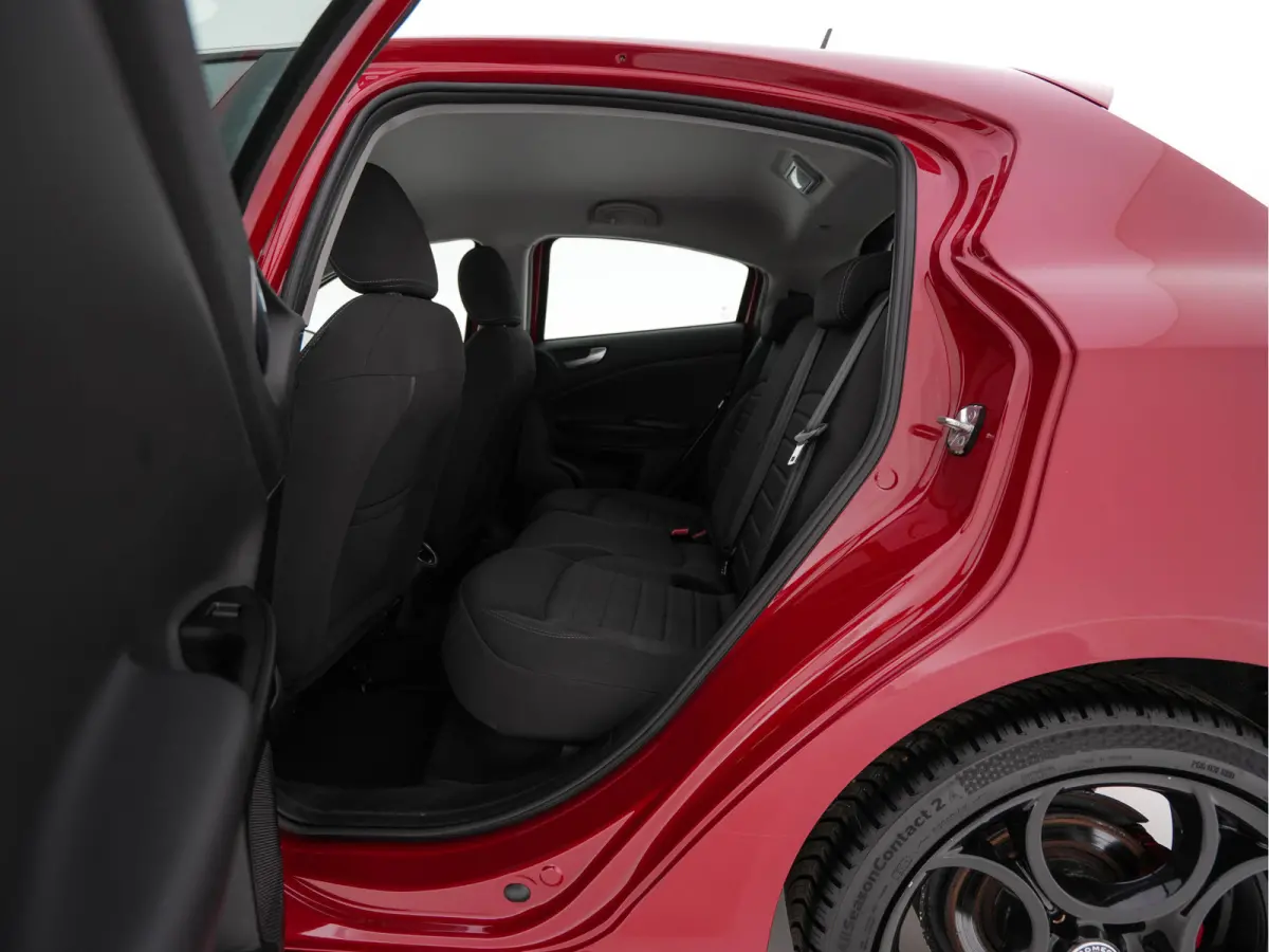 1.6 JTDm Super Aut. *NAVI-FULLMAP | SPORTSEATS | SHIFTPADDLES | ECC | PDC | CRUISE | 18''ALU*