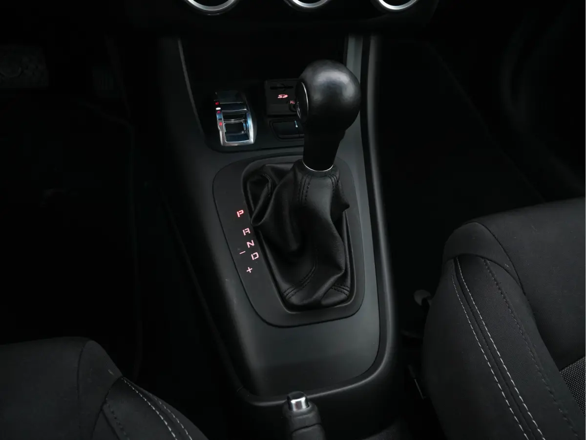 1.6 JTDm Super Aut. *NAVI-FULLMAP | SPORTSEATS | SHIFTPADDLES | ECC | PDC | CRUISE | 18''ALU*