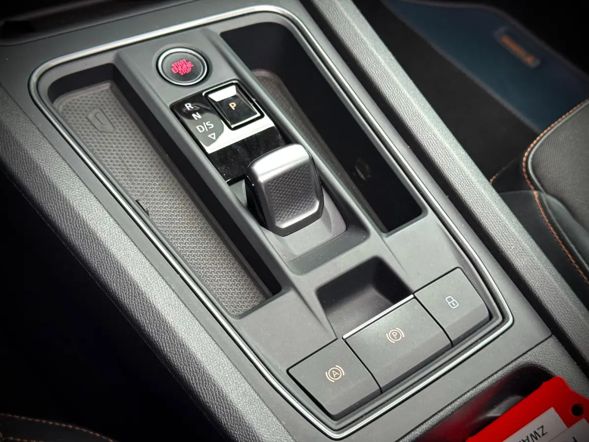 1.4 e-Hybrid VZ | KEYLESS | PANO | 360 CAM | LED | ACC |