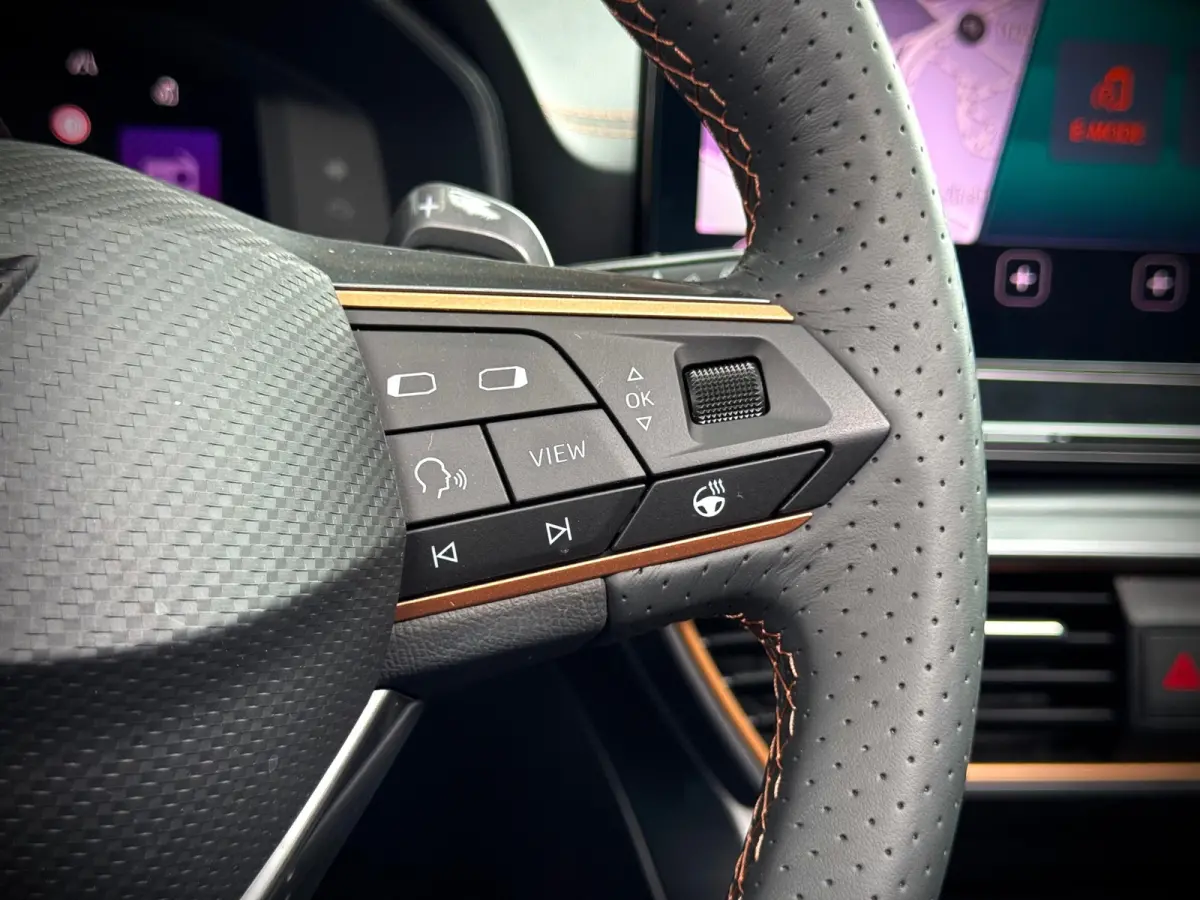 1.4 e-Hybrid VZ | KEYLESS | PANO | 360 CAM | LED | ACC |