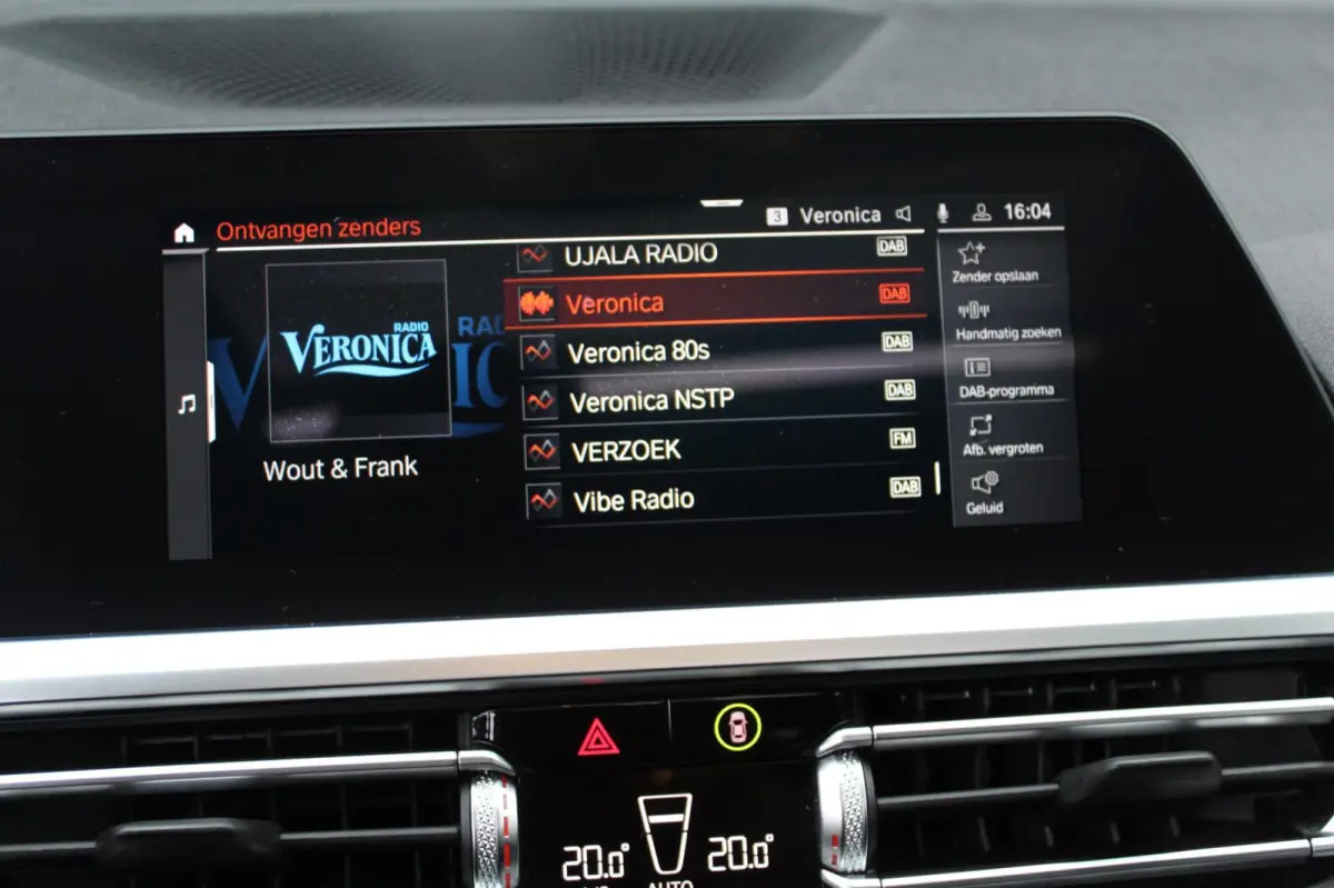 420d xDrive High Executive 190PK | M- sportpakket| BTW-AUTO | CAMERA | Panoramadak | LEDER |Sportstoelen