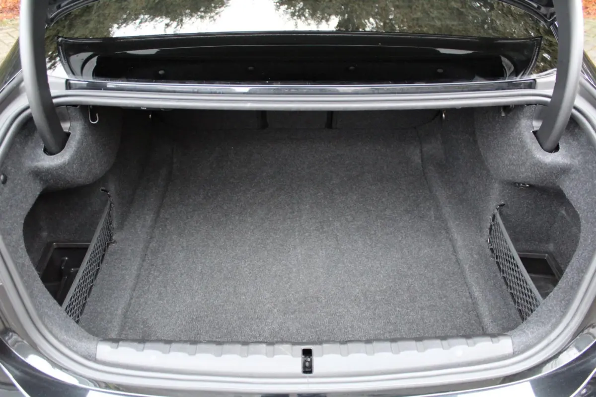 420d xDrive High Executive 190PK | M- sportpakket| BTW-AUTO | CAMERA | Panoramadak | LEDER |Sportstoelen