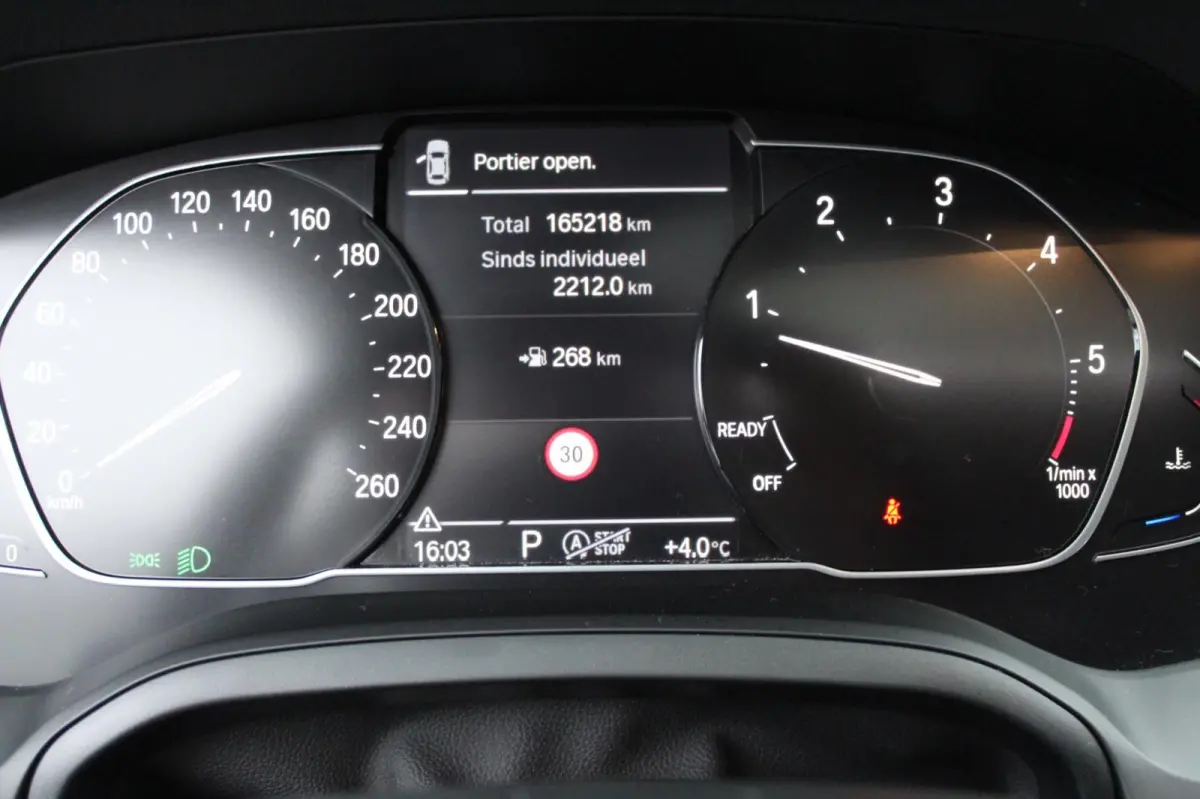 420d xDrive High Executive 190PK | M- sportpakket| BTW-AUTO | CAMERA | Panoramadak | LEDER |Sportstoelen
