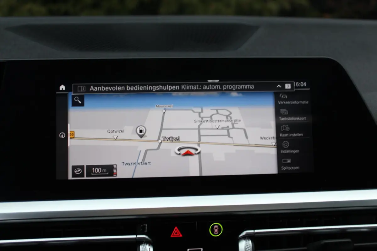 420d xDrive High Executive 190PK | M- sportpakket| BTW-AUTO | CAMERA | Panoramadak | LEDER |Sportstoelen