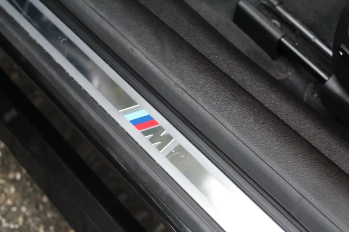 420d xDrive High Executive 190PK | M- sportpakket| BTW-AUTO | CAMERA | Panoramadak | LEDER |Sportstoelen