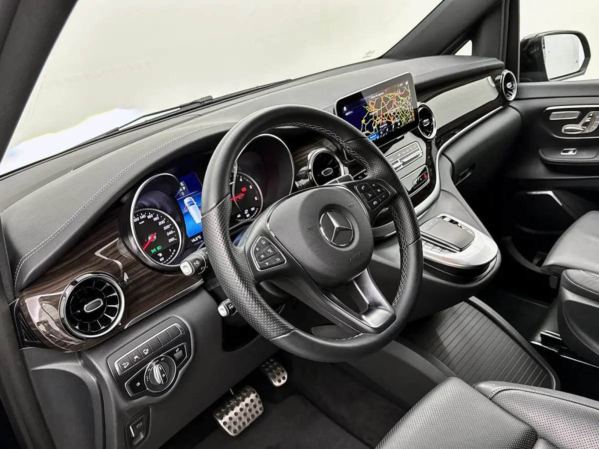 300d L3 4-Matic Avantgarde 7-zitplaatsen AMG-Line Vol opties Airmatic Stoelventilatie Nappa leder Extra Lang