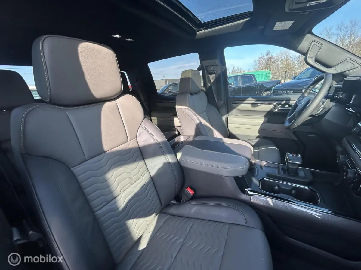 USA ZR2 6.2 V8