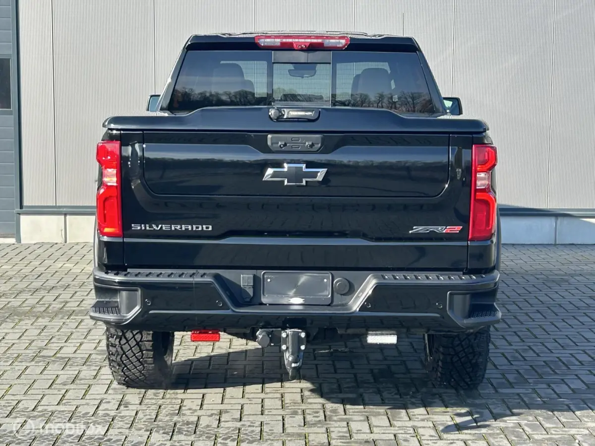 USA ZR2 6.2 V8