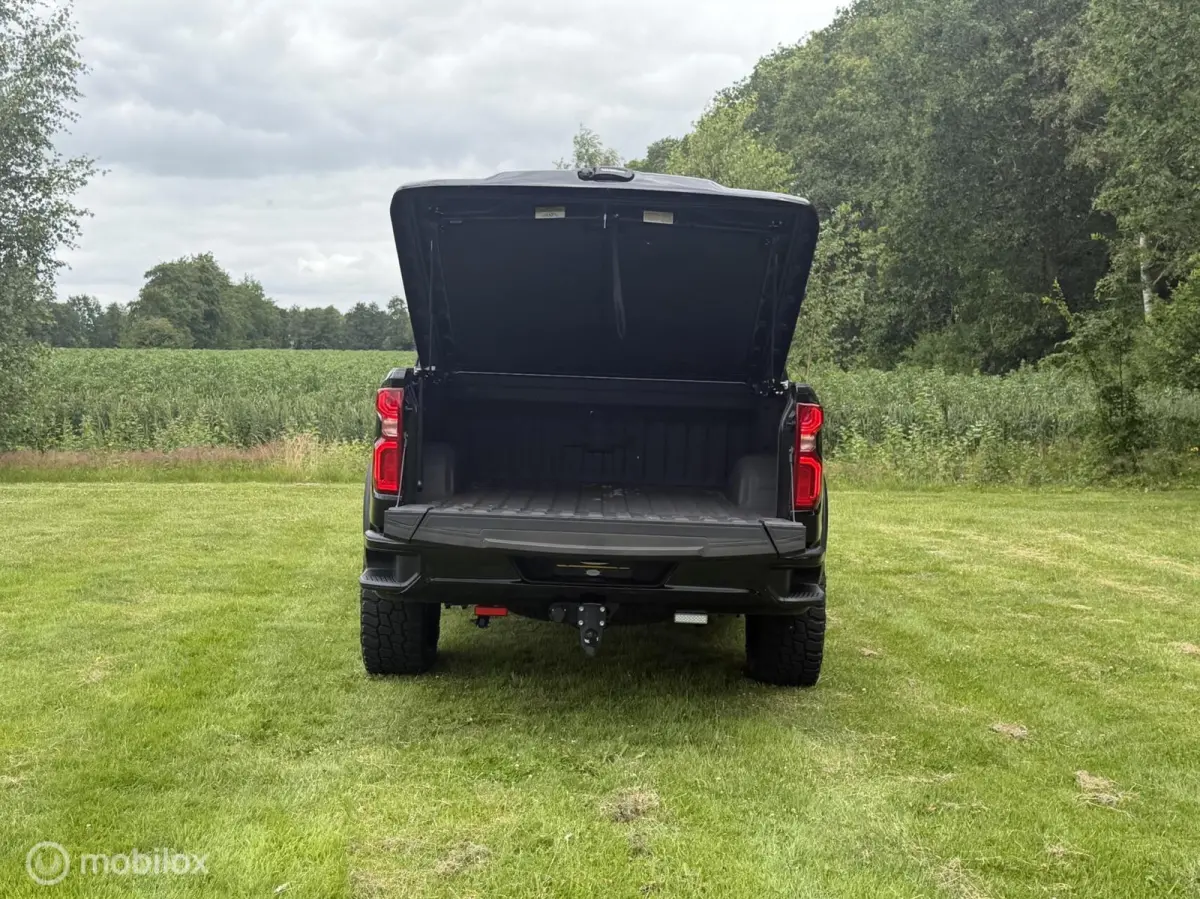 USA ZR2 6.2 V8