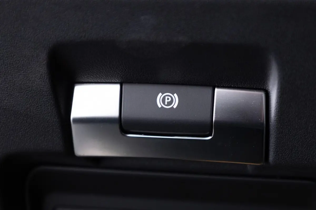 P300e AWD R-Dynamic S | SCHUIFDAK | CARPLAY | Full LED | LEDER | EL. Stoel | PHEV