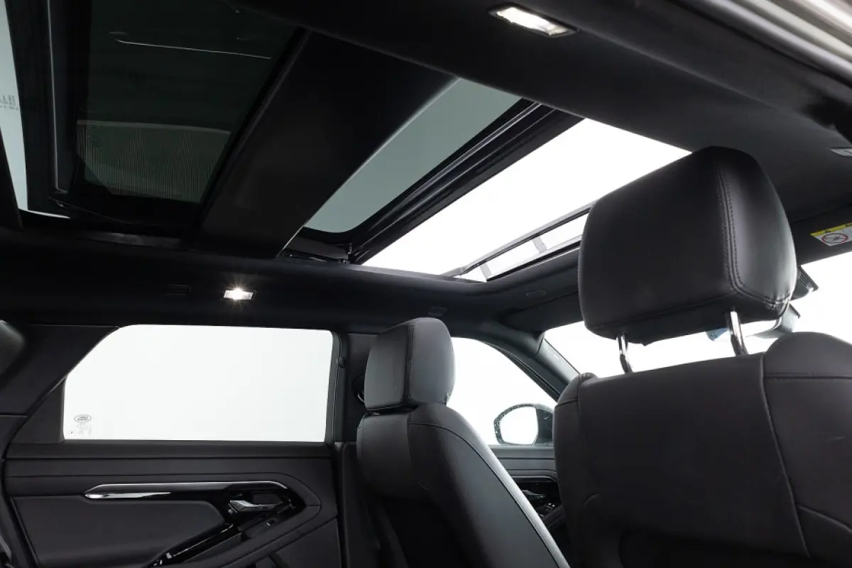 P300e AWD R-Dynamic S | SCHUIFDAK | CARPLAY | Full LED | LEDER | EL. Stoel | PHEV