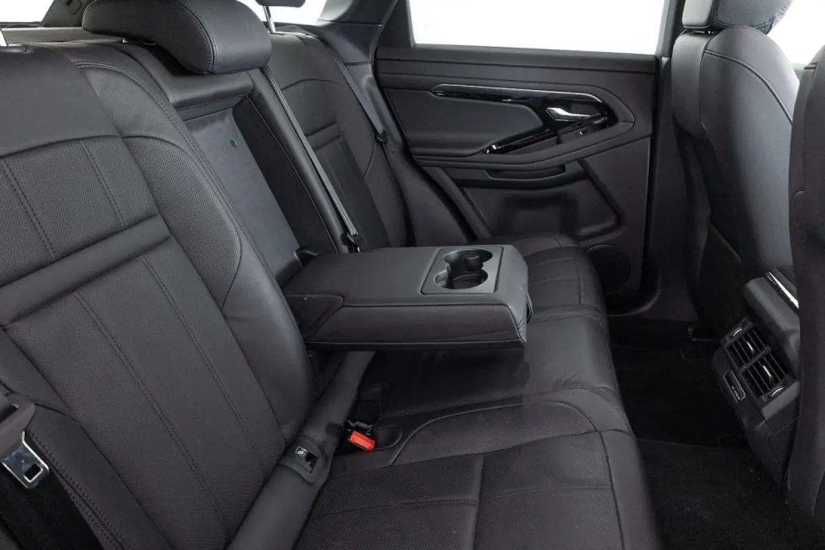 P300e AWD R-Dynamic S | SCHUIFDAK | CARPLAY | Full LED | LEDER | EL. Stoel | PHEV