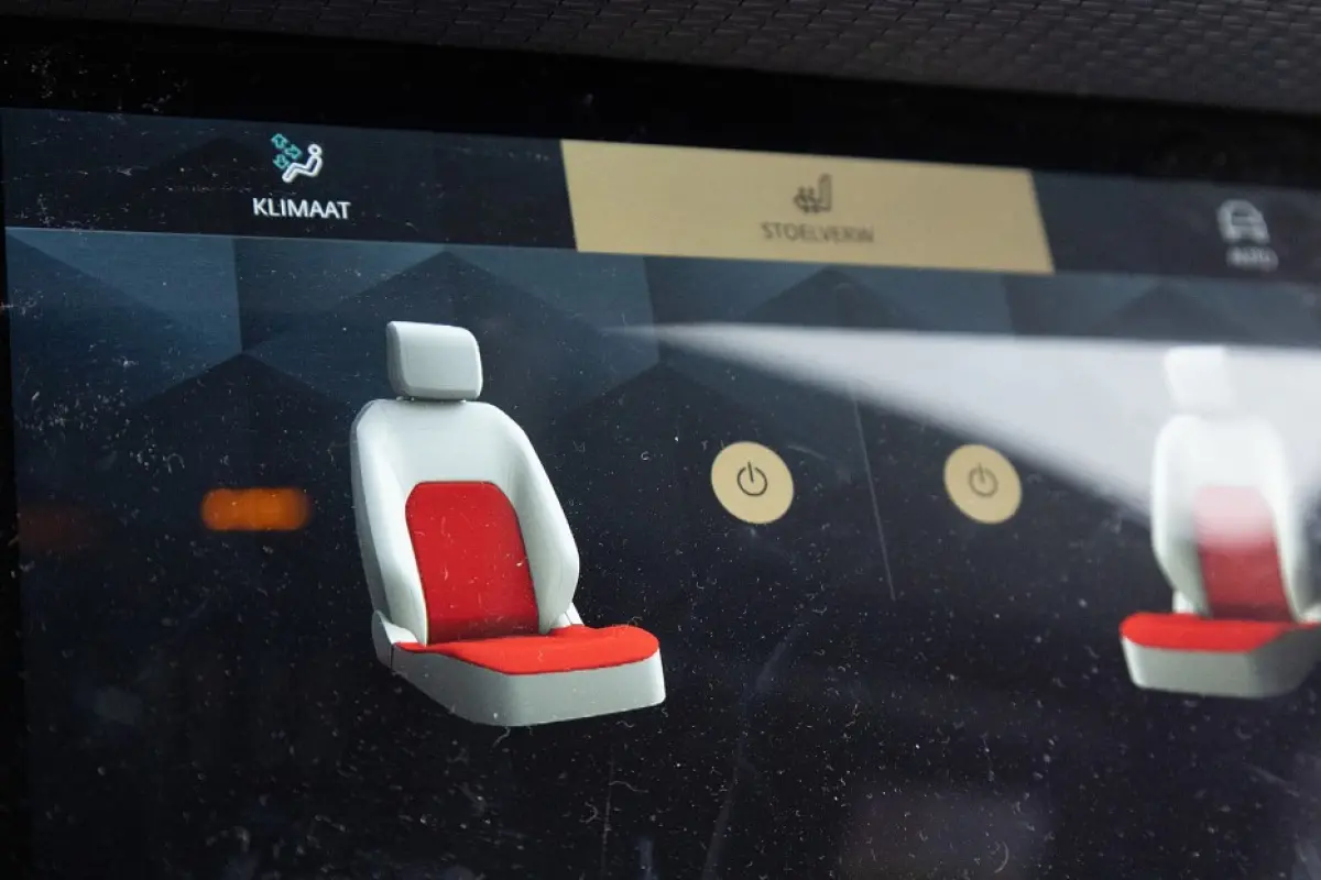 P300e AWD R-Dynamic S | SCHUIFDAK | CARPLAY | Full LED | LEDER | EL. Stoel | PHEV