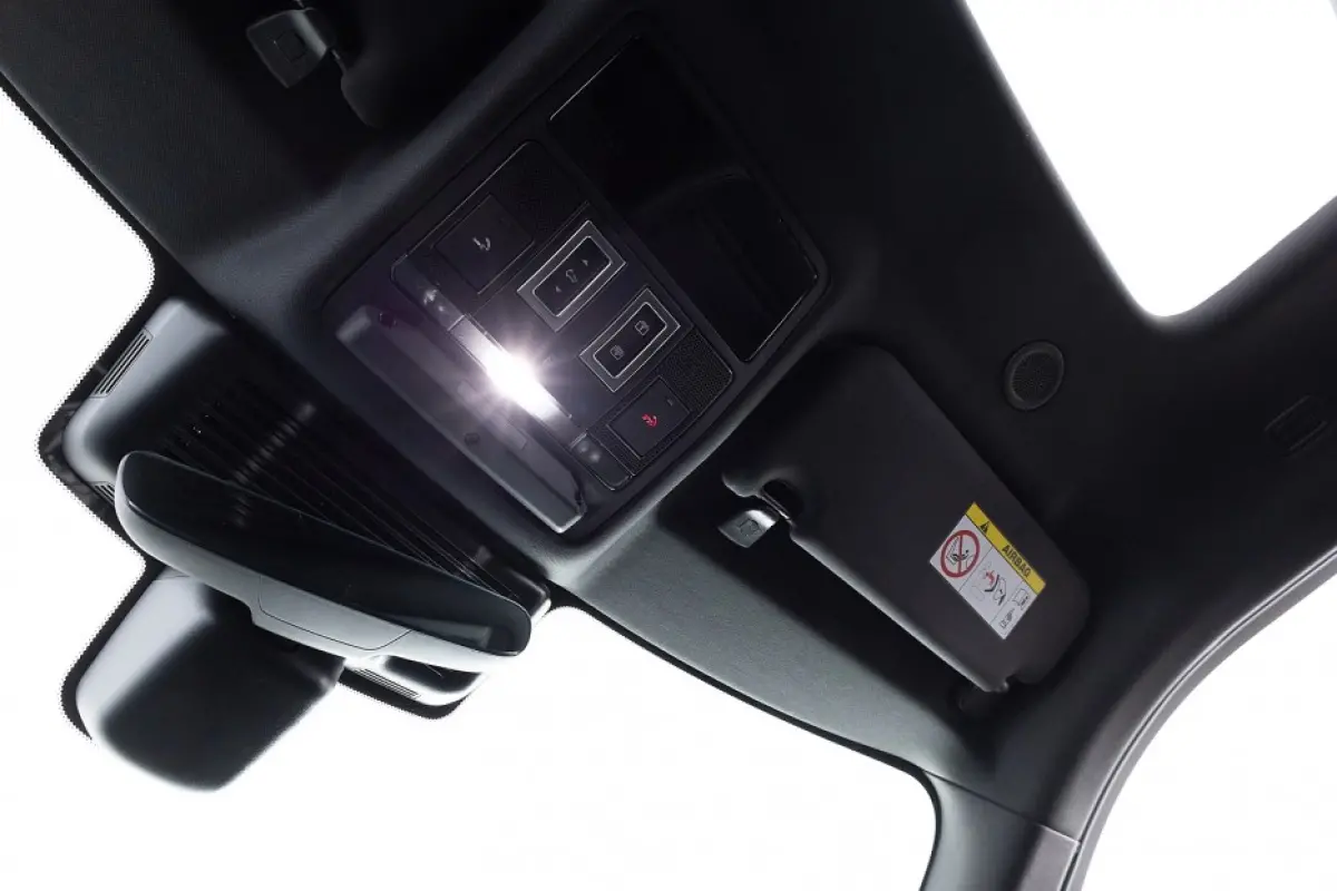 P300e AWD R-Dynamic S | SCHUIFDAK | CARPLAY | Full LED | LEDER | EL. Stoel | PHEV