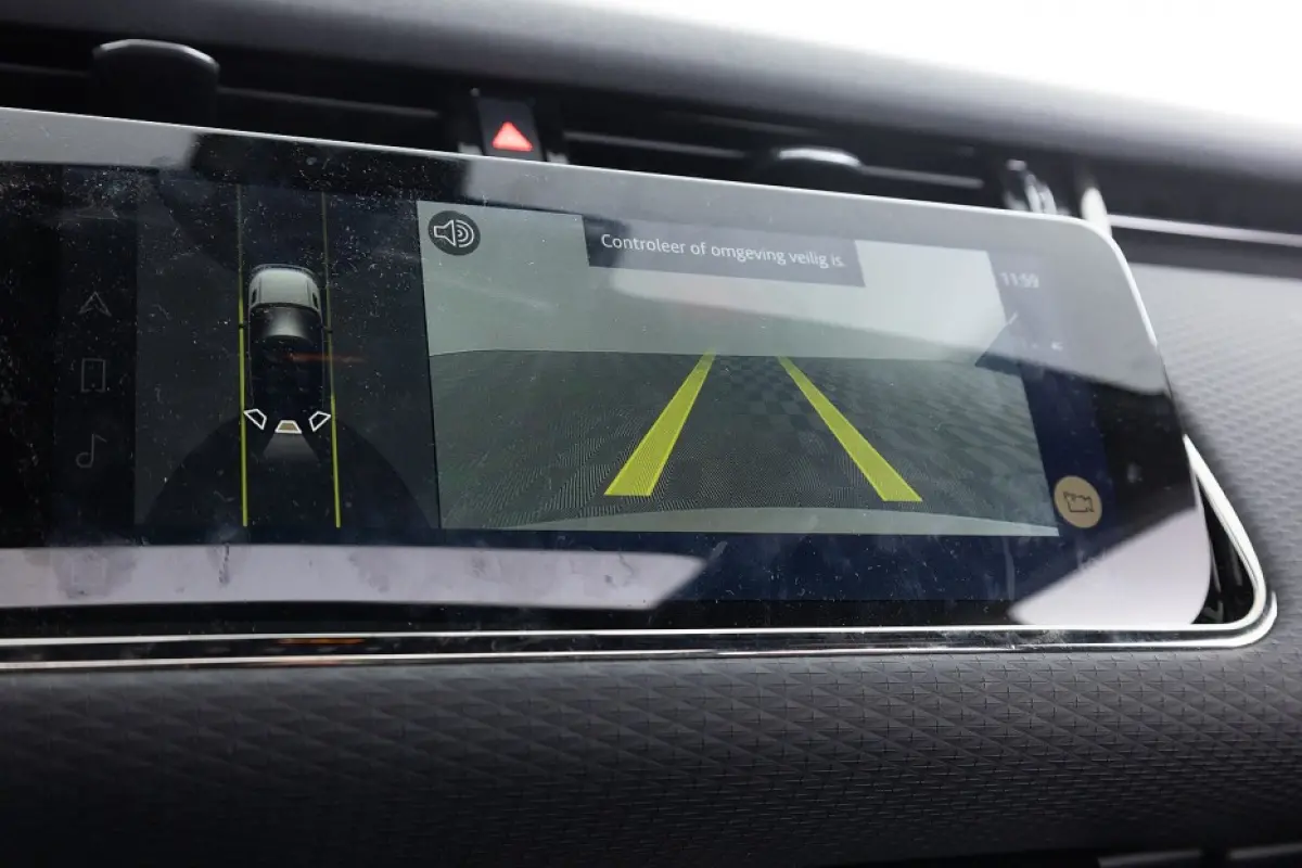 P300e AWD R-Dynamic S | SCHUIFDAK | CARPLAY | Full LED | LEDER | EL. Stoel | PHEV