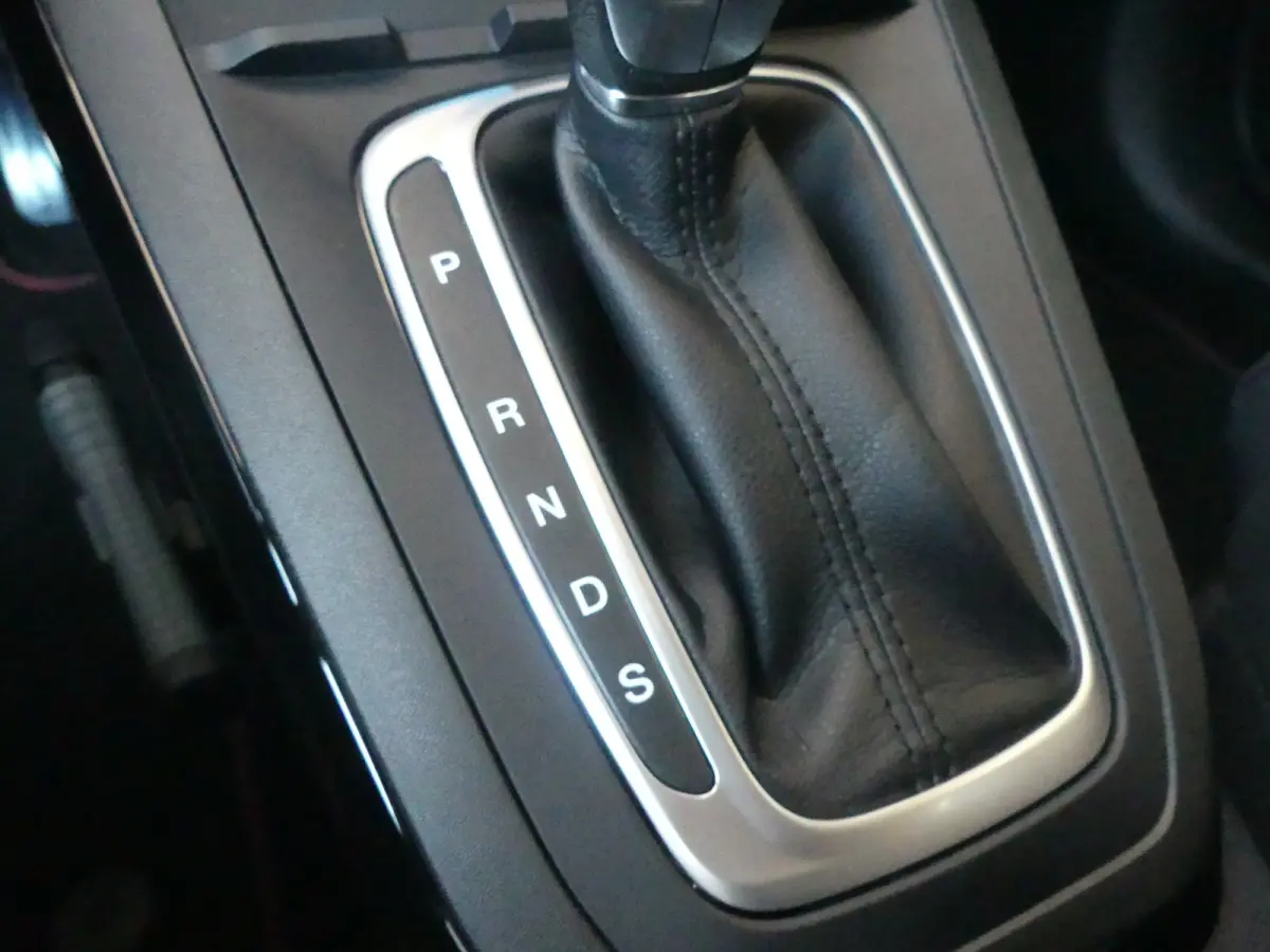 1.0 EcoBoost ST-Line | CAMERA | STUUR+STOEL+VOORRUITVERWARMING | ELEKTRISCHE ACHTERKLEP | APPLE CARPLAY / ANDRIOD AUTO | NAVI |