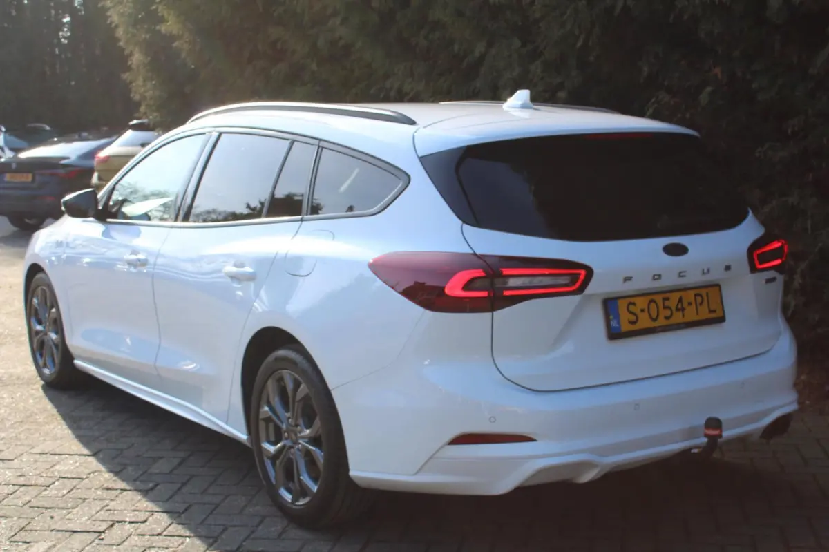1.0 EcoBoost Hybrid ST Line Style 155PK | Stoel/stuurverwarming | Parkeersensoren | Apple/Android Carplay