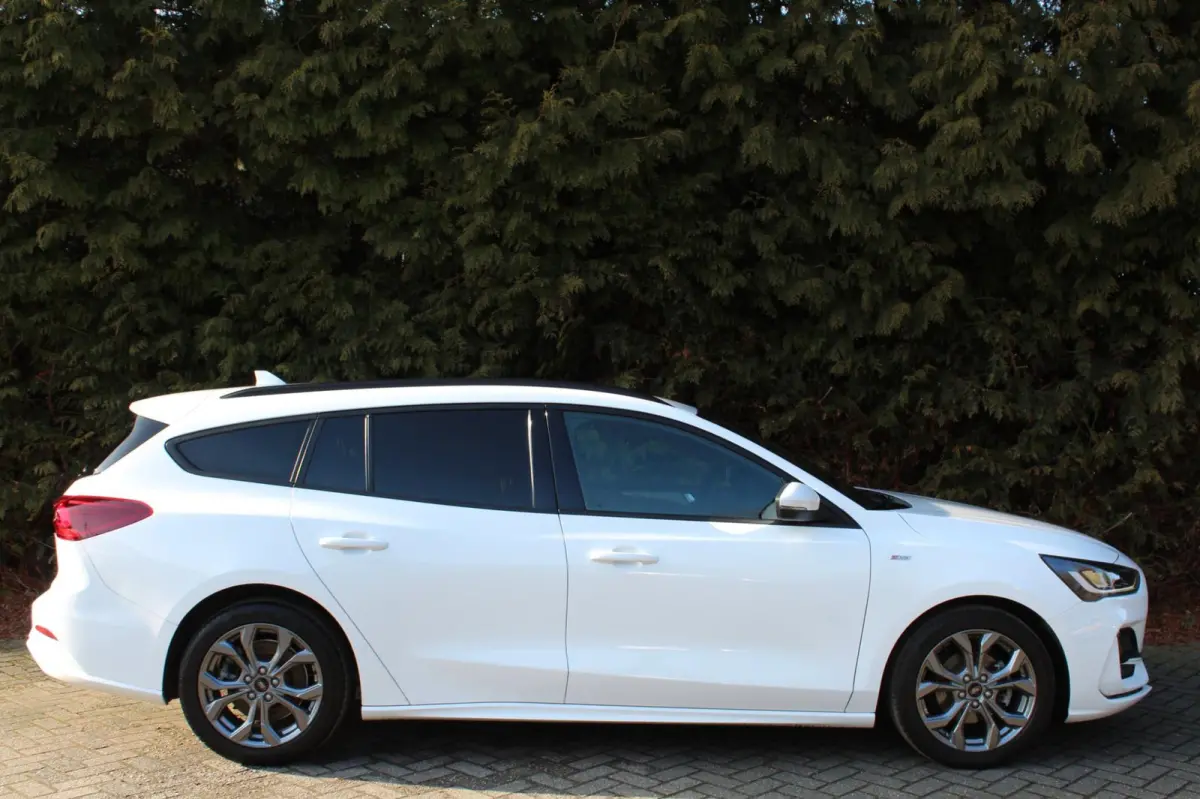 1.0 EcoBoost Hybrid ST Line Style 155PK | Stoel/stuurverwarming | Parkeersensoren | Apple/Android Carplay