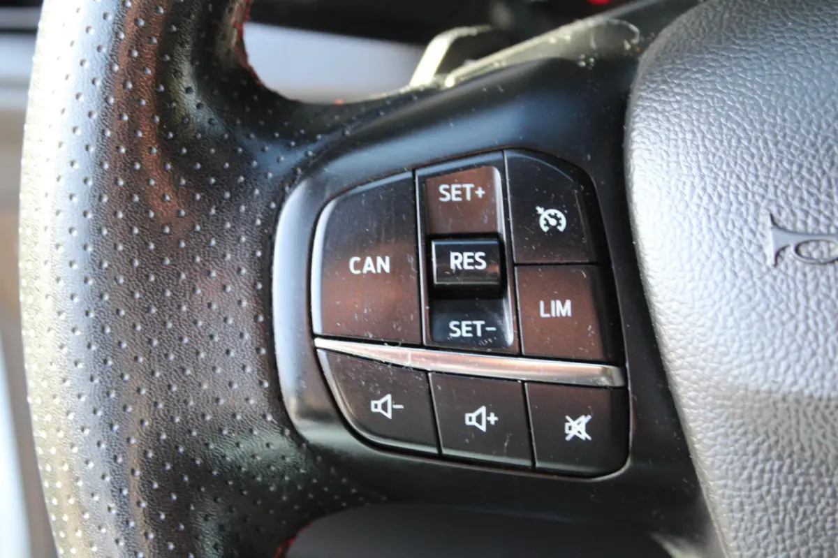 1.0 EcoBoost Hybrid ST Line Style 155PK | Stoel/stuurverwarming | Parkeersensoren | Apple/Android Carplay