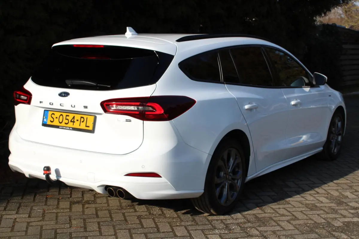 1.0 EcoBoost Hybrid ST Line Style 155PK | Stoel/stuurverwarming | Parkeersensoren | Apple/Android Carplay