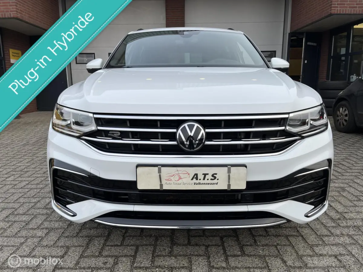 1.4 TSI eHybrid R-Line LED*PANO-DAK*TREKHAAK*