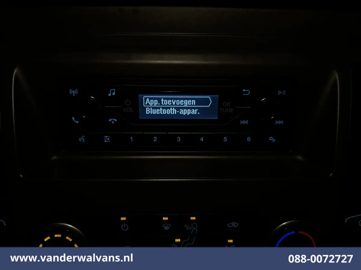 2.0 TDCI 131pk Bakwagen Laadklep Euro6 Airco | 1040kg laadvermogen | Cruisecontrol | Verwarmde voorruit Bijrijdersbank