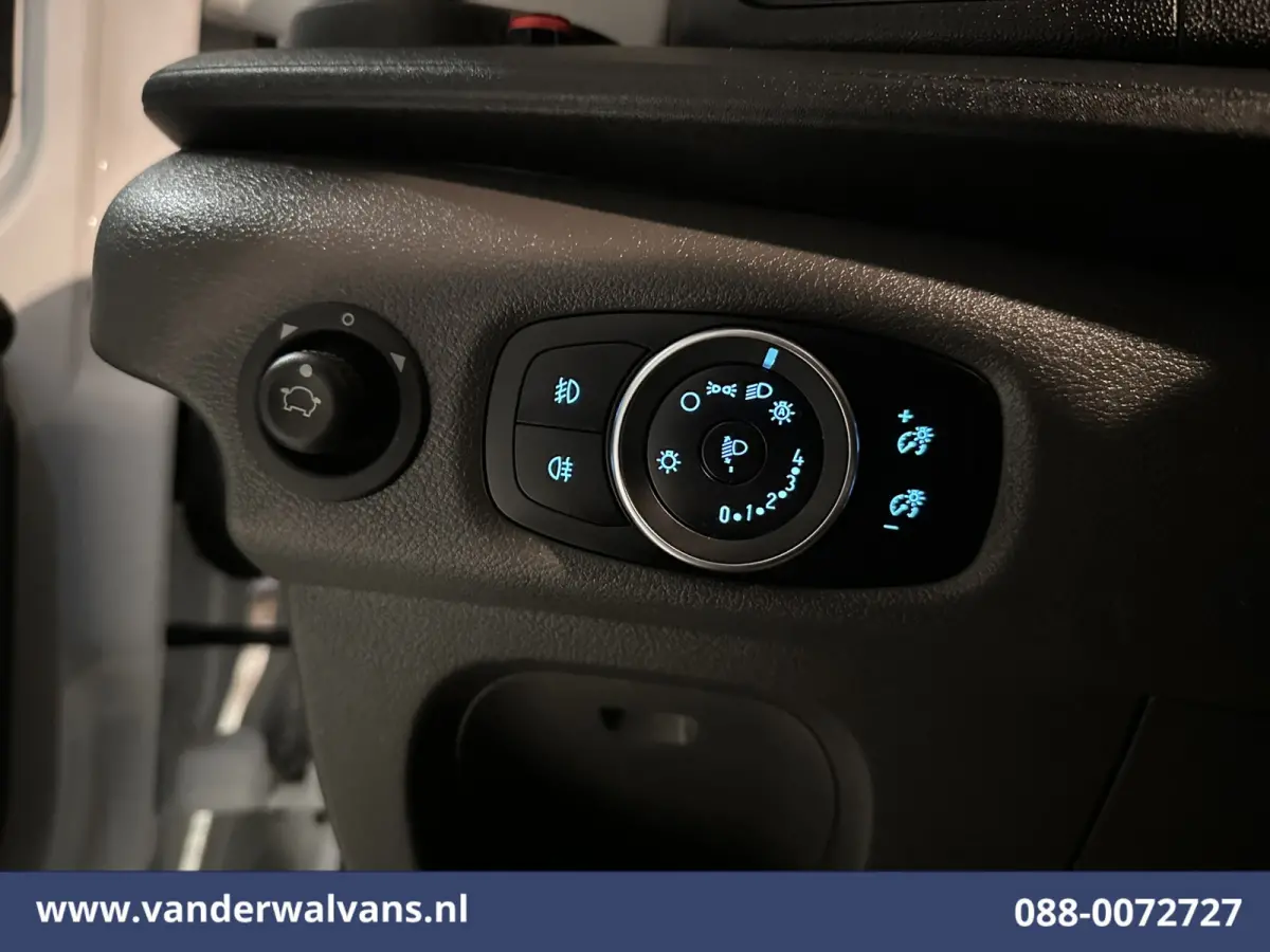 2.0 TDCI 131pk Bakwagen Laadklep Euro6 Airco | 1040kg laadvermogen | Cruisecontrol | Verwarmde voorruit Bijrijdersbank