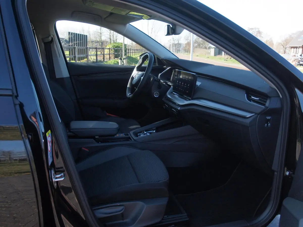 1.0 e-TSI Business Edition | DSG - Automaat | Black Optic | Camera | 18 Inch Zwarte Velgen | NL-Auto |