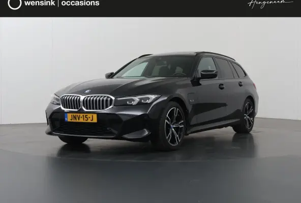 320e M-Sport | SOH 97,4% | Facelift | Panoramadak | Elek. Stoelen met Geheugen | HUD | Sportstoelen | 360° Camera | Apple Carplay/Android Auto | Cruise Control | Comfort Pakket | M-Sport Pr