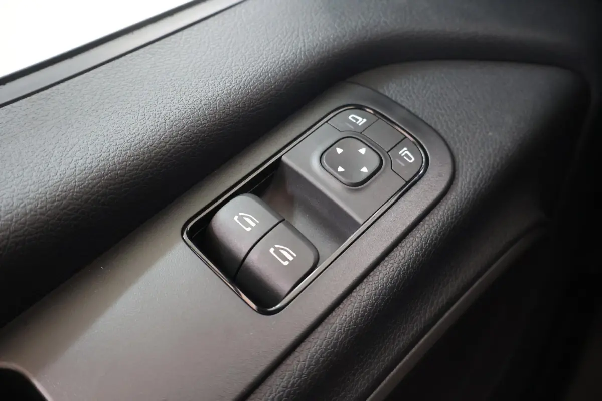 315 CDI | Aut. | L3 | Chassis | Pro | Airco | Cruise Control | Zijwindassistent | Lane Assist | Comfort-bestuurdersstoel | 3-zits | Apple Carplay/Android Auto | ELKE OPBOUW MOGELIJK
