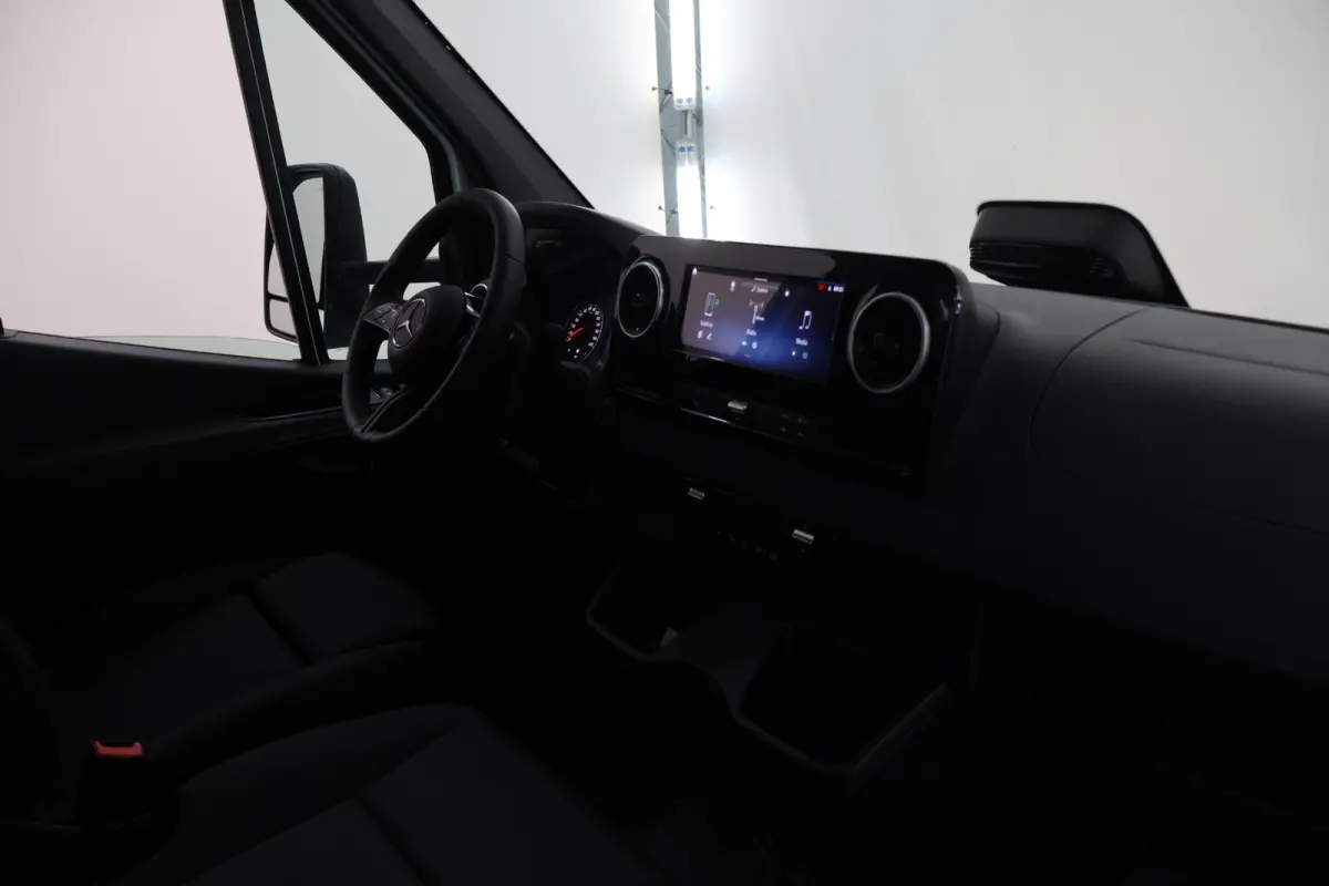 315 CDI | Aut. | L3 | Chassis | Pro | Airco | Cruise Control | Zijwindassistent | Lane Assist | Comfort-bestuurdersstoel | 3-zits | Apple Carplay/Android Auto | ELKE OPBOUW MOGELIJK