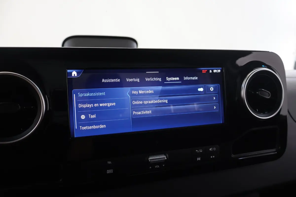 315 CDI | Aut. | L3 | Chassis | Pro | Airco | Cruise Control | Zijwindassistent | Lane Assist | Comfort-bestuurdersstoel | 3-zits | Apple Carplay/Android Auto | ELKE OPBOUW MOGELIJK
