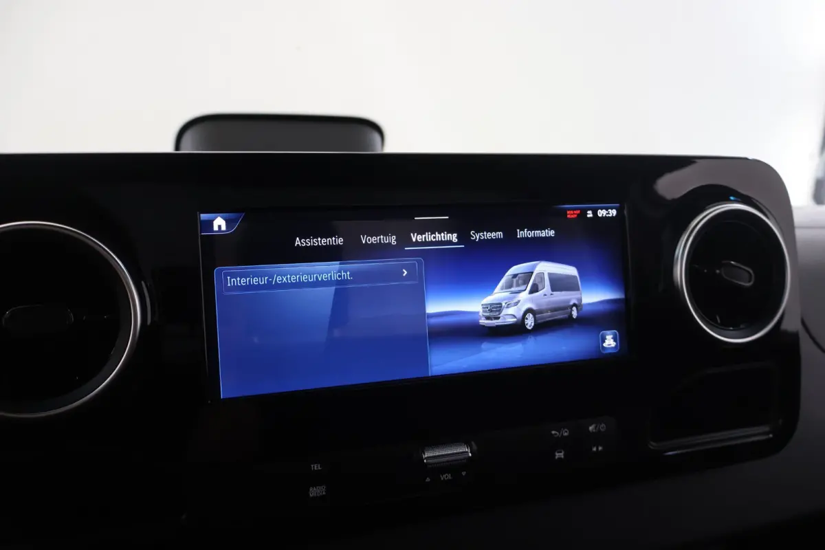 315 CDI | Aut. | L3 | Chassis | Pro | Airco | Cruise Control | Zijwindassistent | Lane Assist | Comfort-bestuurdersstoel | 3-zits | Apple Carplay/Android Auto | ELKE OPBOUW MOGELIJK