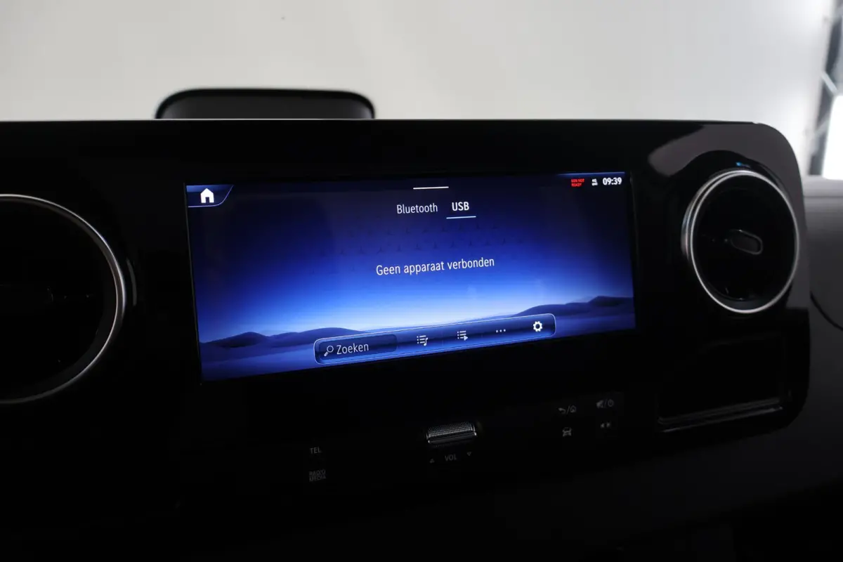 315 CDI | Aut. | L3 | Chassis | Pro | Airco | Cruise Control | Zijwindassistent | Lane Assist | Comfort-bestuurdersstoel | 3-zits | Apple Carplay/Android Auto | ELKE OPBOUW MOGELIJK