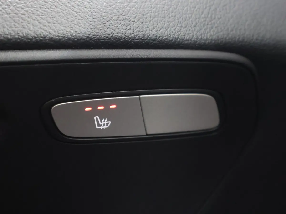 129 L2 PRO 90kWh | Snelladen 110 KWh | Parkeerpakket | Comfortbestuurdersstoel | Dodehoekassistent | Navigatie | 360KM range |