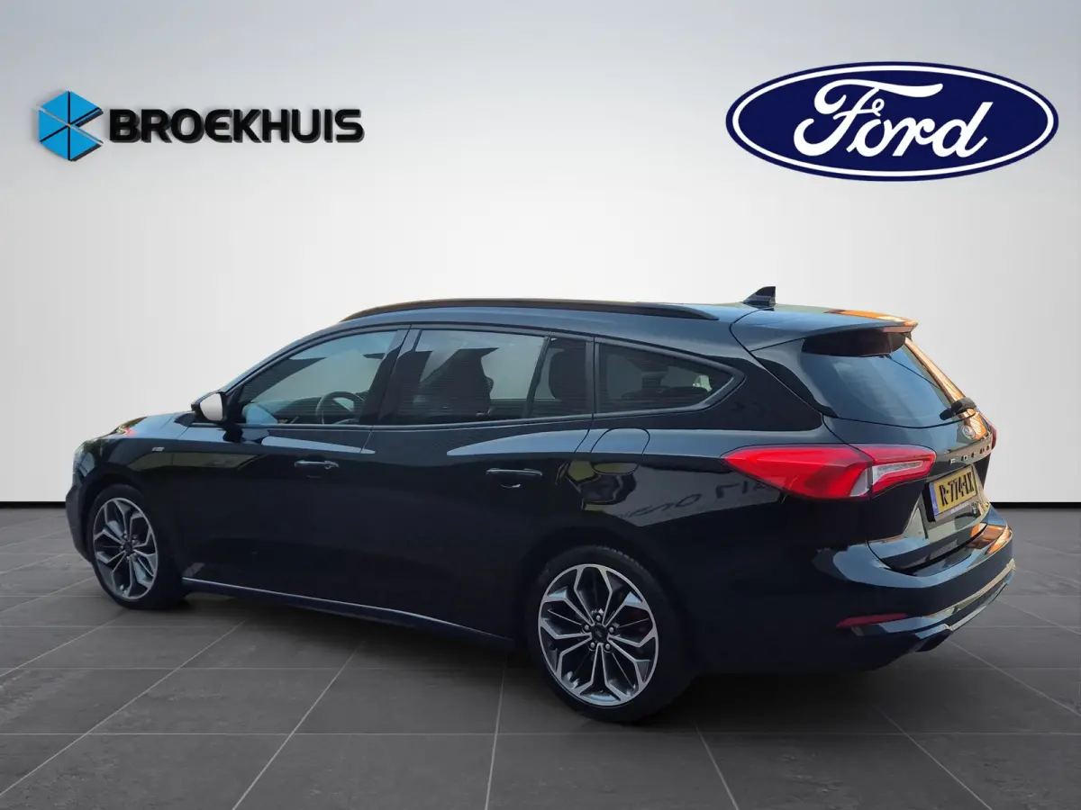 1.5 EcoBoost 150pk ST Line Automaat | Technology Pack | Stoelverwaming | 18" LMV | Privacy Glass |