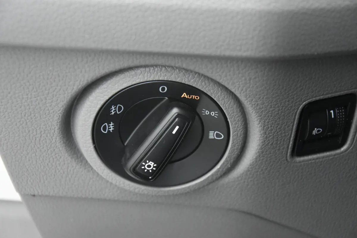 Bestel 35 2.0 TDI L4H3 Highline