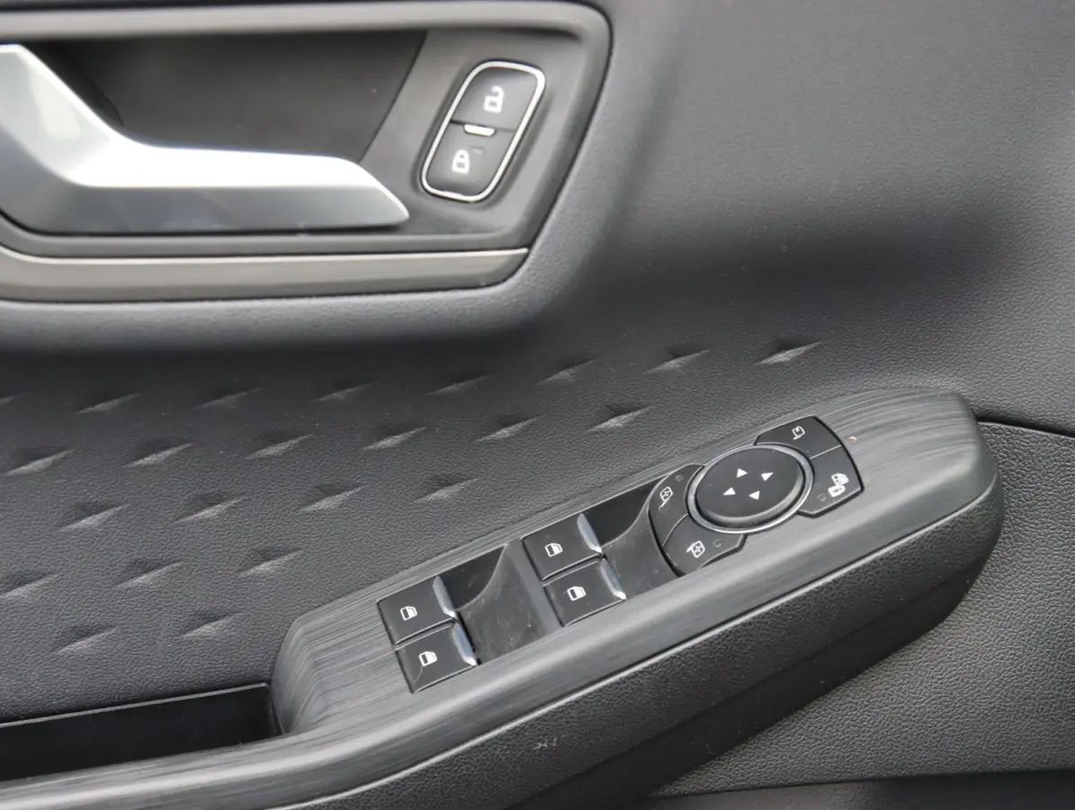2.5 PHEV 225PK Titanium | ACC | Trekhaak |