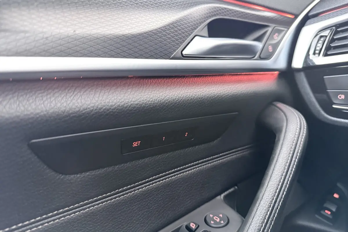 530e M-Sport Laser-LED Leder/Sportstoel Camera Carplay