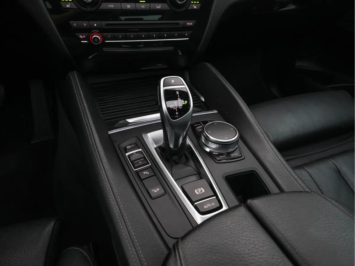 xDrive30d High Executive (INCL-BTW) Aut. *PANO | LEATHER | FULL-LED | HARMAN/KARDON | BLINDSPOT | MEMORY-PACK | DIGI-COCKPIT | HEATED-COMFORTSEATS | NAVI-FULLMAP | PRIVACYGLASS | HEAD-UP | A