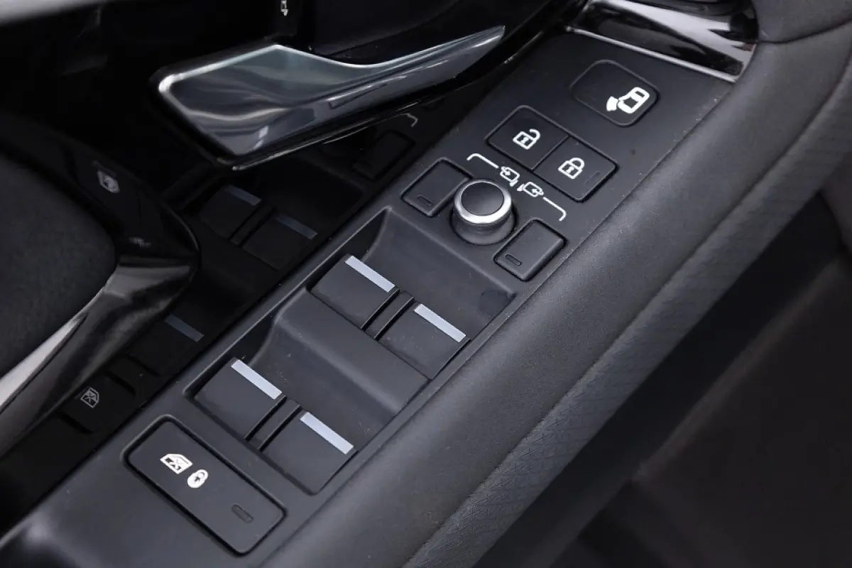 1.5 P300e AWD R-Dynamic S | PANORAMADAK | LEDER | EL. STOEL | !