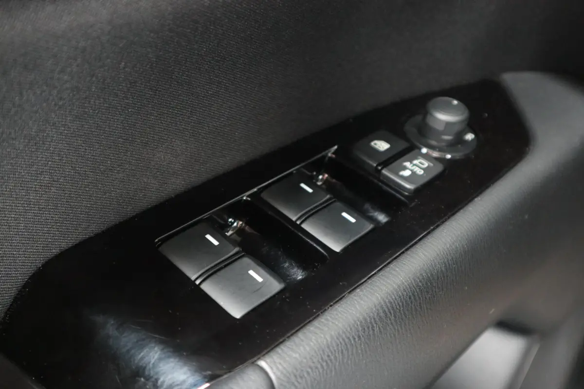 2.0 SkyActiv-G 165 Comfort Automaat Rijklaar. / Trekhaak /Camera / Navi / Clima / Cruise / ST-verwarming