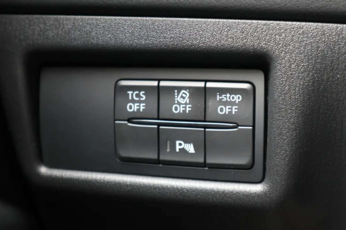 2.0 SkyActiv-G 165 Comfort Automaat Rijklaar. / Trekhaak /Camera / Navi / Clima / Cruise / ST-verwarming