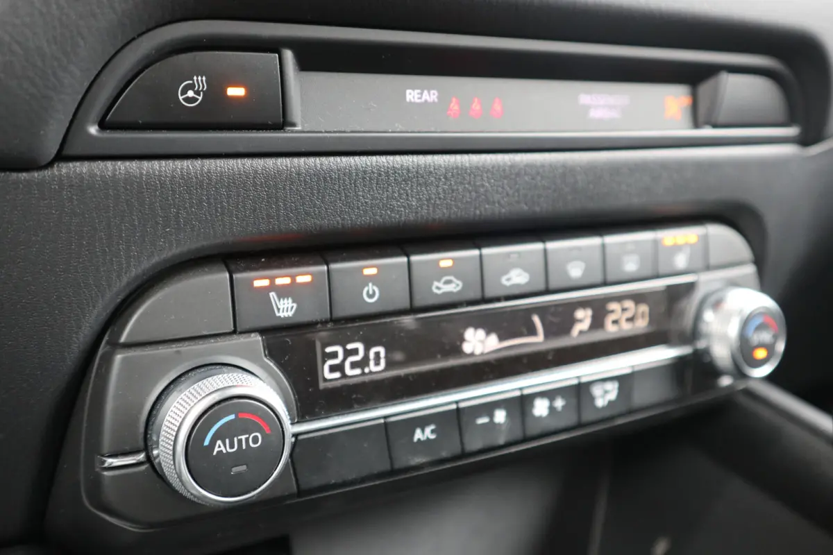 2.0 SkyActiv-G 165 Comfort Automaat Rijklaar. / Trekhaak /Camera / Navi / Clima / Cruise / ST-verwarming